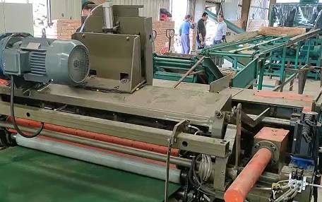 New 1300mm veneer peeling machine from Sanmu Sansen